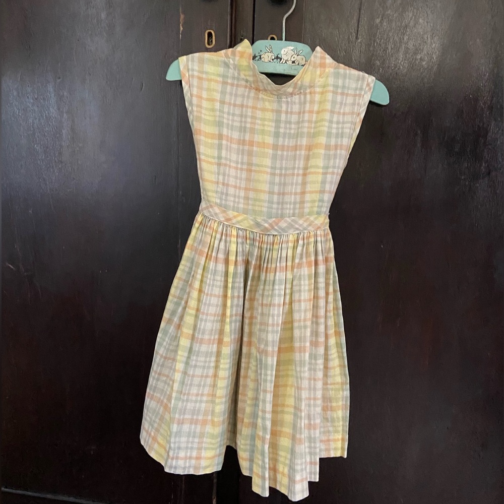 1950’s girls, vintage peaches n cream plaid dress ￼